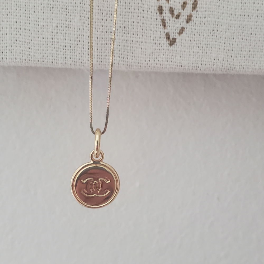 18 inch real solid yellow gold chain with Chanel charm